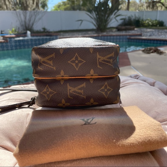 Louis Vuitton 1986 Amazone Bag in Monogram w/Dust Bag - Picture 10 of 16